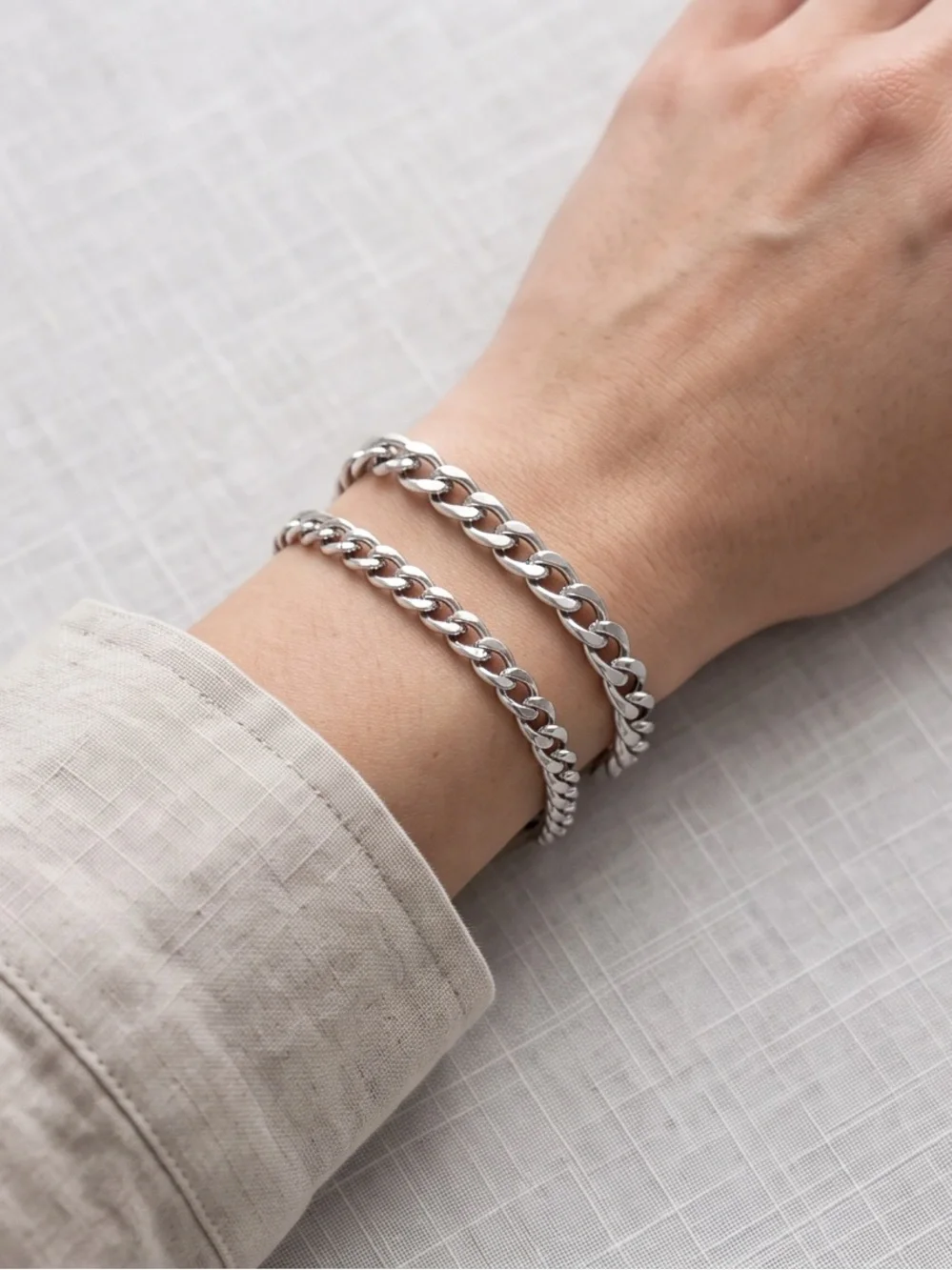 Classic Silver Curb Chain Bracelet Set – Stainless Steel Style (8 Inches)